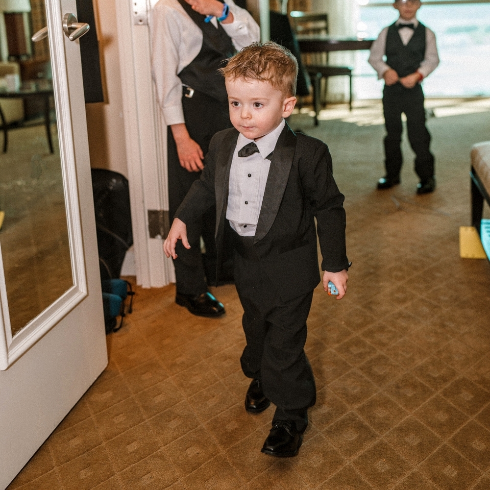 Boys 3T Black Tuxedo Suit Formal Wedding Ring Bearer Outfit
